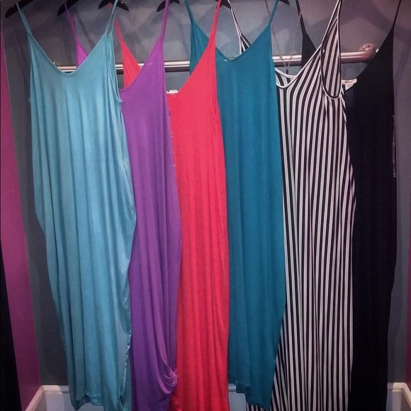 Our best selling Maxi with Pockets  💜🦋 - Picture 3 of 4